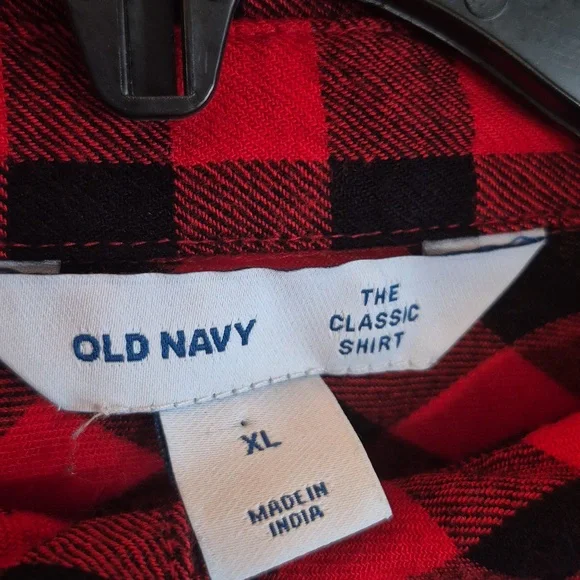 Old Navy Women's Red and Black Plaid Gingham XL Long Sleeve Button Up Shirt - Picture 6 of 9